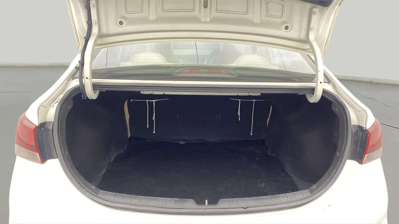 2019 Hyundai Verna 1.6 VTVT SX, Petrol, Manual, 64,292 km, Boot Open Zoomed View