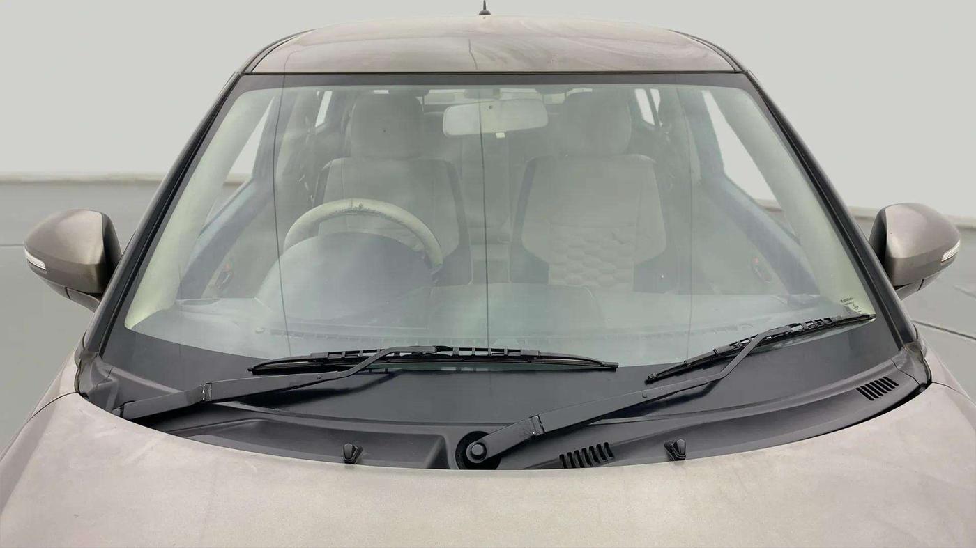 2016 Maruti Swift Dzire ZXI, Petrol, Manual, 74,069 km, Front Windshield