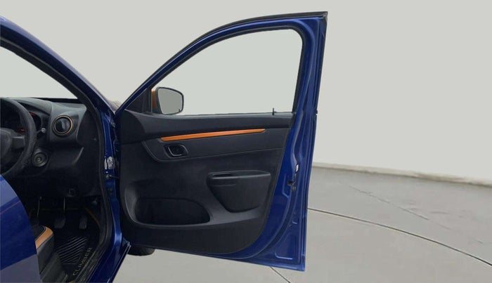 2018 Renault Kwid CLIMBER 1.0, Petrol, Manual, 79,655 km, RHS Front Door