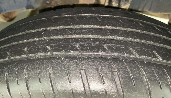 2018 Renault Kwid CLIMBER 1.0, Petrol, Manual, 79,655 km, Left Rear Tyre Tread