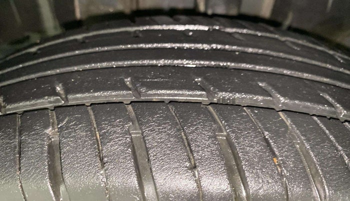 2018 Renault Kwid CLIMBER 1.0, Petrol, Manual, 79,655 km, Left Front Tyre Tread