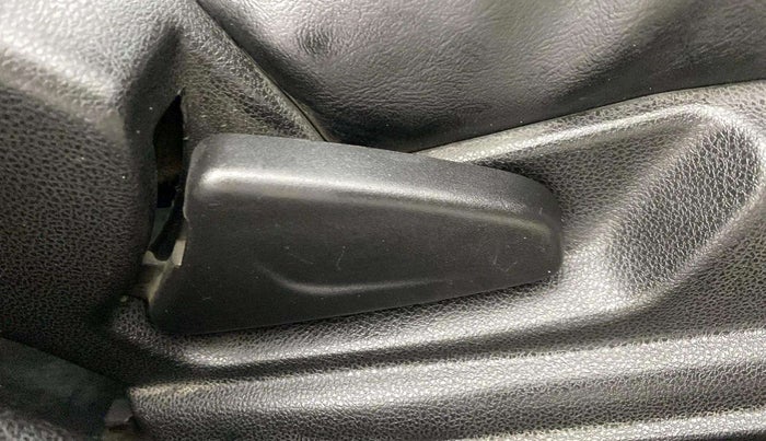 2018 Renault Kwid CLIMBER 1.0, Petrol, Manual, 79,655 km, Driver Side Adjustment Panel