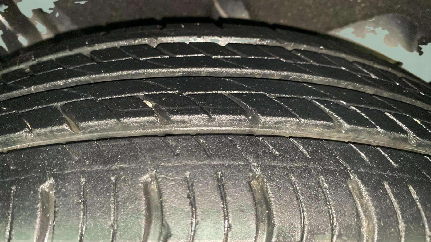 2018 Maruti Baleno DELTA PETROL 1.2, Petrol, Manual, 11,100 km, Right Rear Tyre Tread