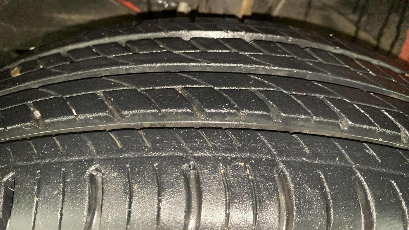 2018 Maruti Baleno DELTA PETROL 1.2, Petrol, Manual, 11,100 km, Left Front Tyre Tread