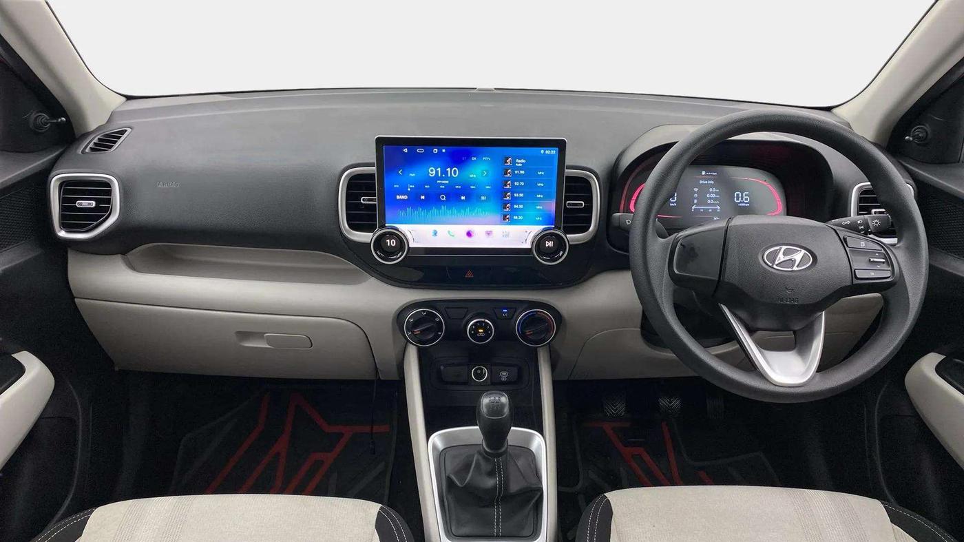 2024 Hyundai VENUE E 1.2, Petrol, Manual, 6,999 km, Dashboard