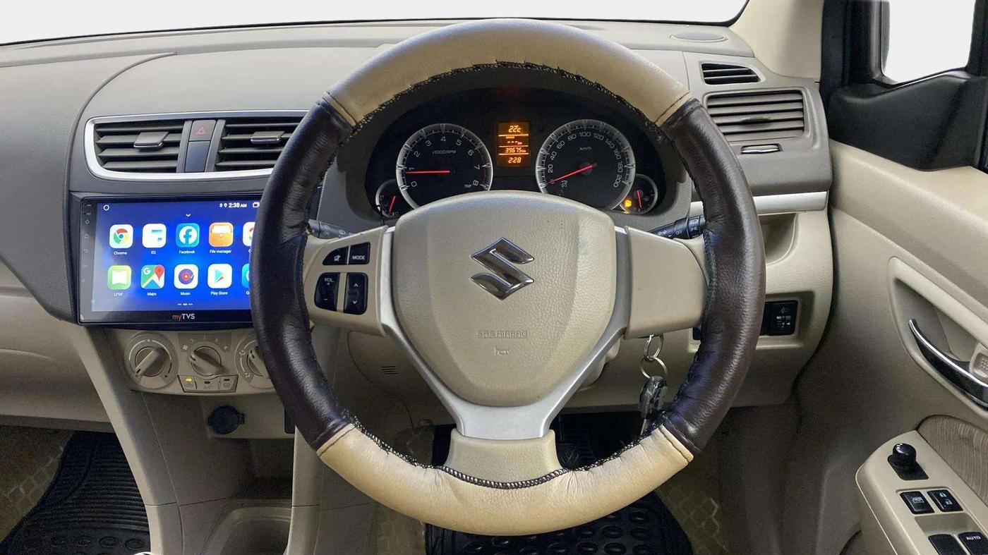 2014 Maruti Ertiga ZXI, Petrol, Manual, 39,672 km, Steering Wheel Close Up