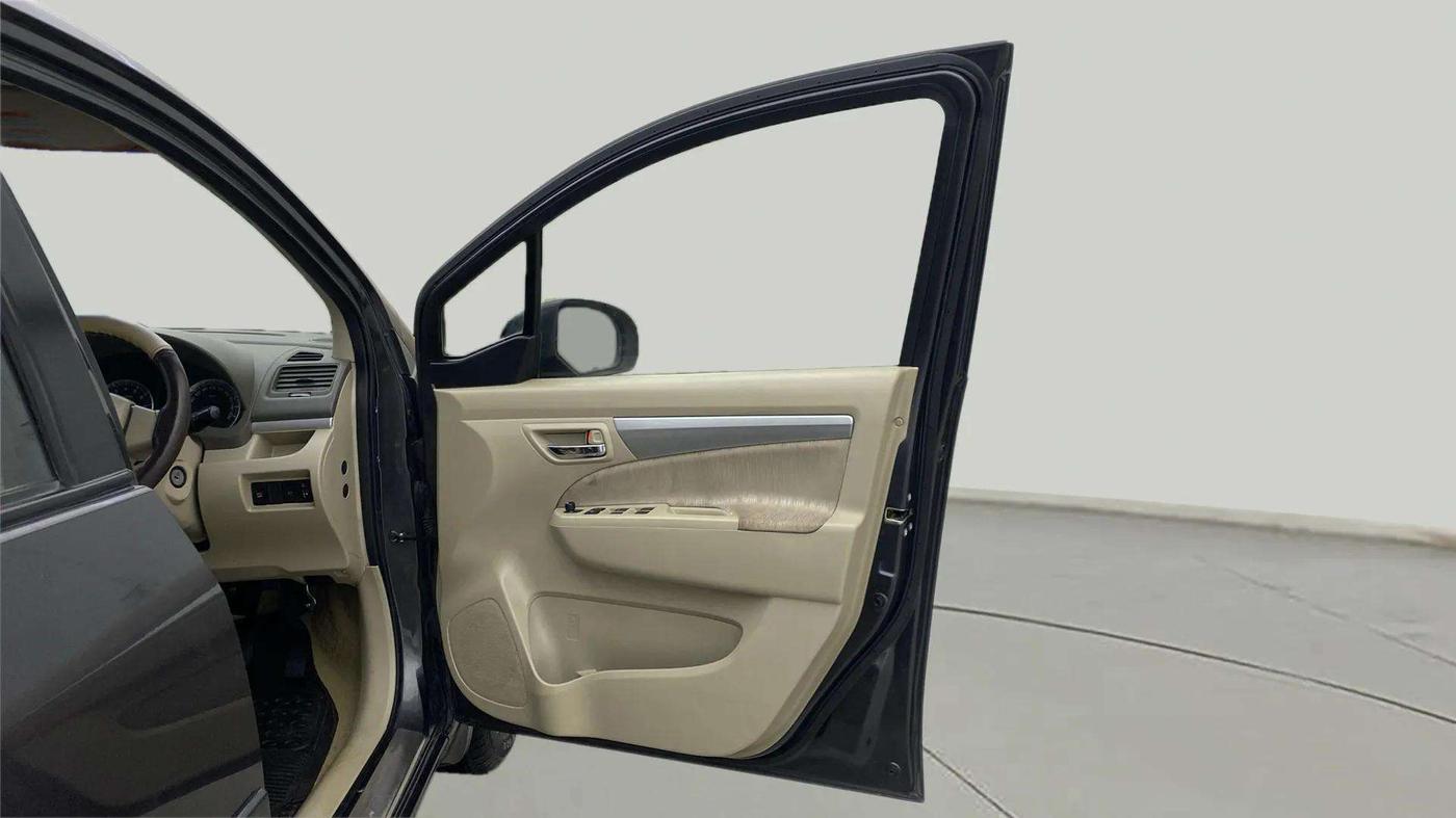 2014 Maruti Ertiga ZXI, Petrol, Manual, 39,672 km, RHS Front Door