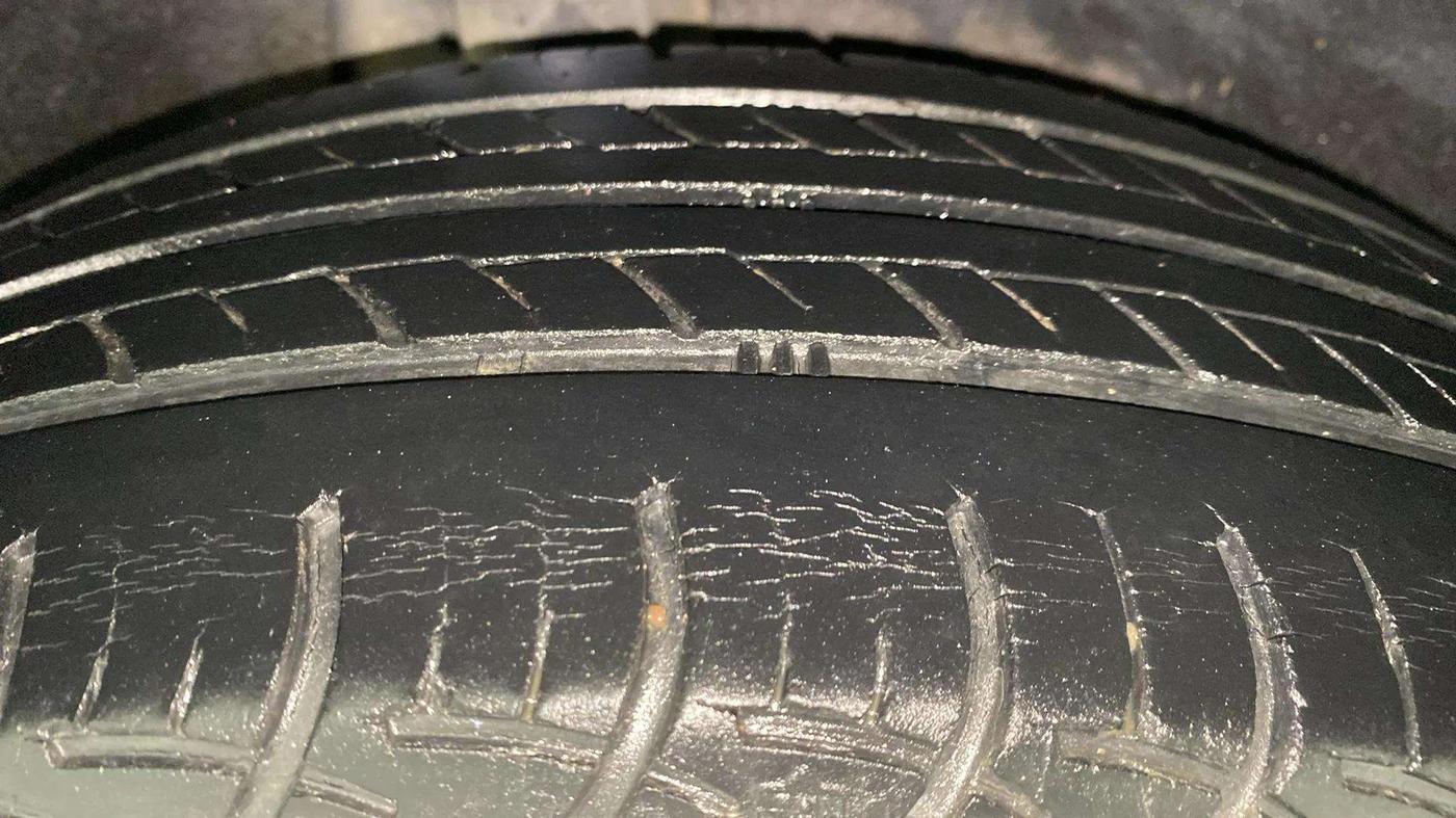 2016 Maruti Baleno DELTA PETROL 1.2, Petrol, Manual, 41,930 km, Right Rear Tyre Tread