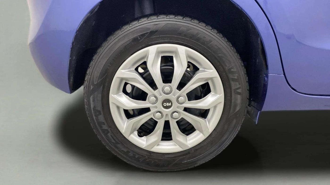 2016 Maruti Baleno DELTA PETROL 1.2, Petrol, Manual, 41,930 km, Right Rear Wheel
