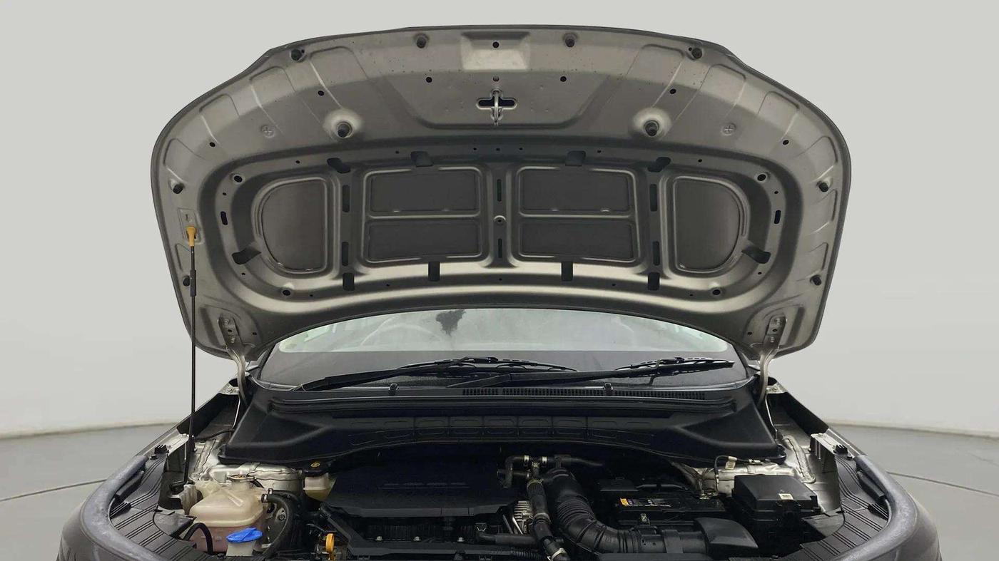 2023 KIA CARENS  PREMIUM 1.5 TURBO PETROL IMT 7 STR, Petrol, Manual, 7,942 km, Open Bonet
