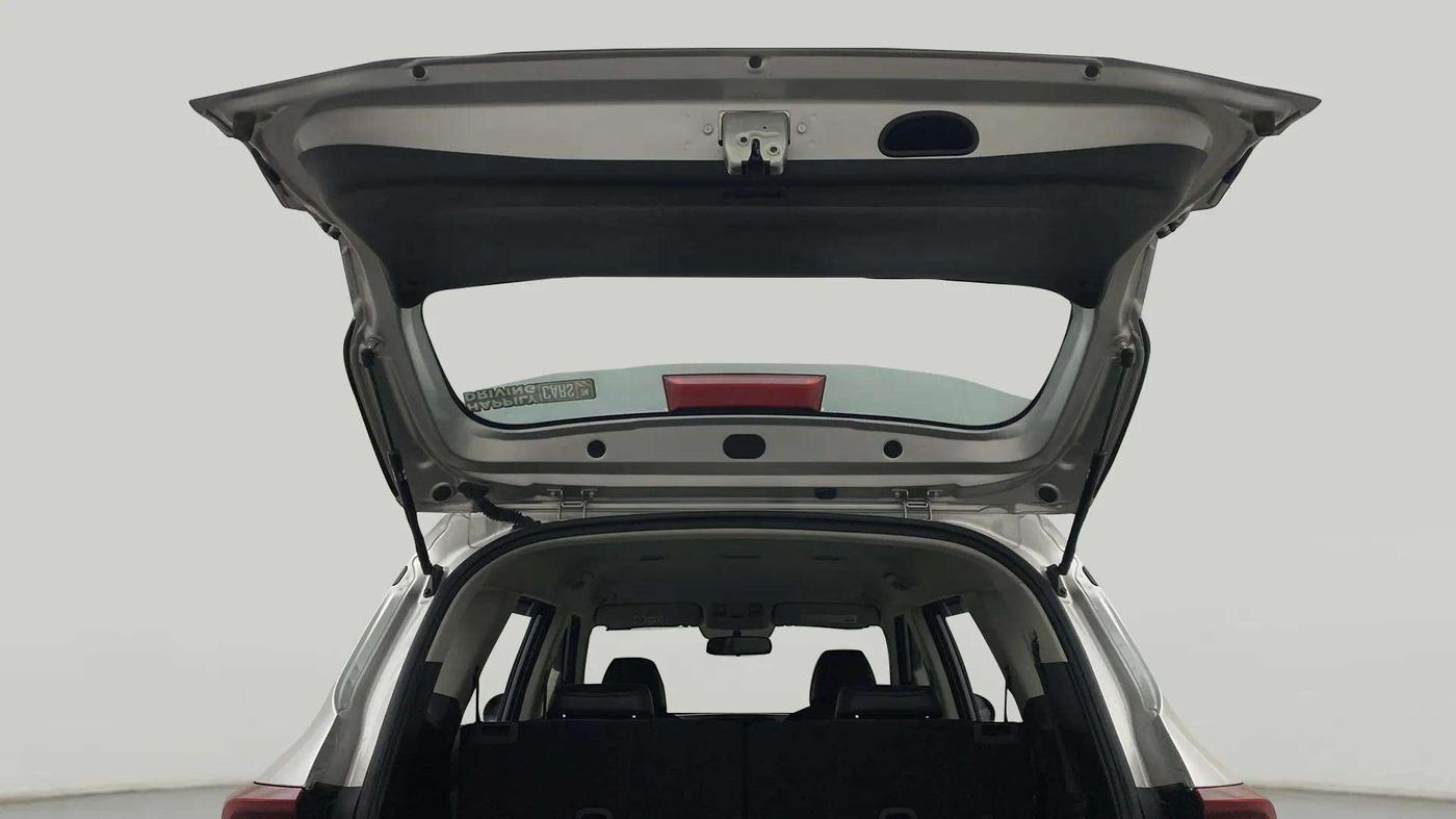 2023 KIA CARENS  PREMIUM 1.5 TURBO PETROL IMT 7 STR, Petrol, Manual, 7,942 km, Boot Door Open