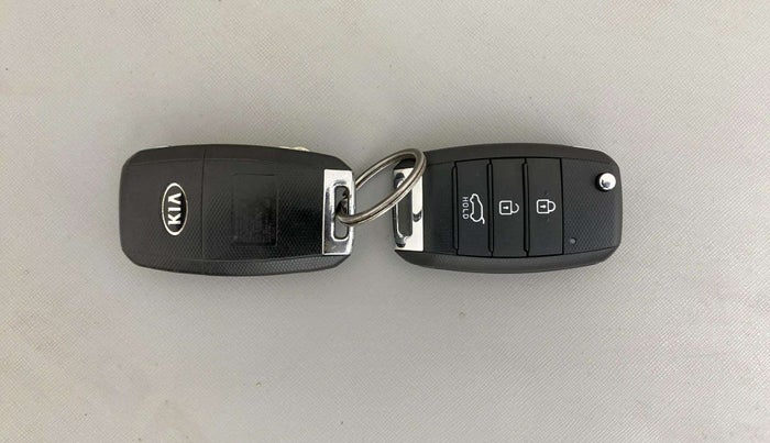 2020 KIA SELTOS HTK 1.5 PETROL, Petrol, Manual, 88,608 km, Key Close Up