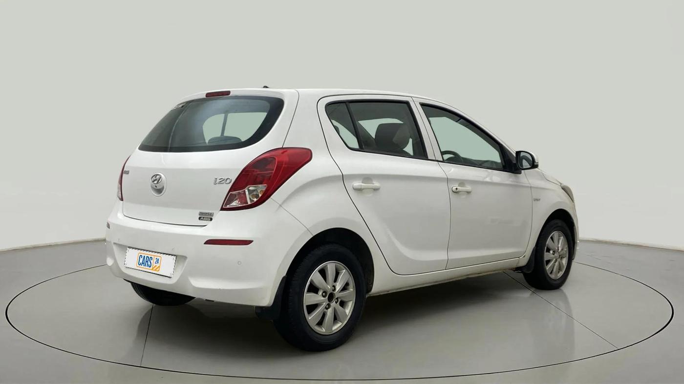 2014 Hyundai i20 SPORTZ 1.2, Petrol, Manual, 69,928 km, Right Back Diagonal