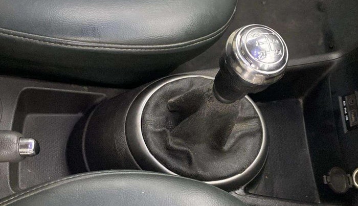 2014 Hyundai i20 SPORTZ 1.2, Petrol, Manual, 69,928 km, Gear lever - Boot cover slightly torn
