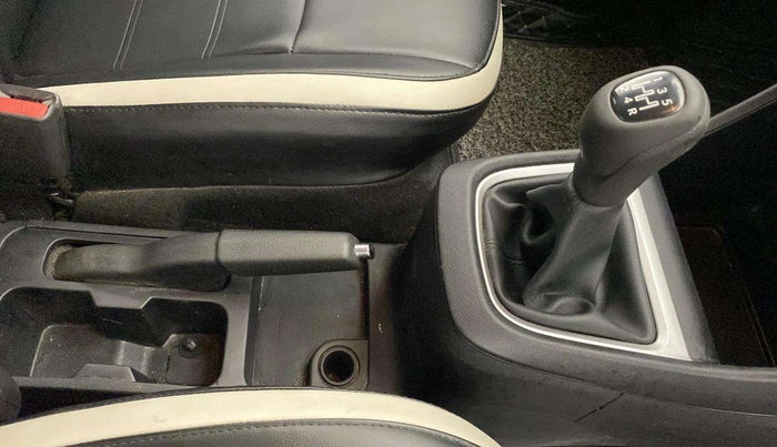 2022 Tata PUNCH ACCOMPLISHED MT, Petrol, Manual, 38,557 km, Gear Lever