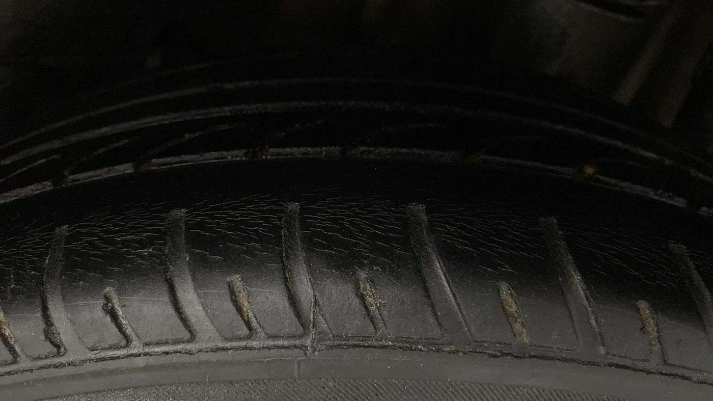 2018 Tata TIGOR XZ PETROL, Petrol, Manual, 65,915 km, Left Rear Tyre Tread