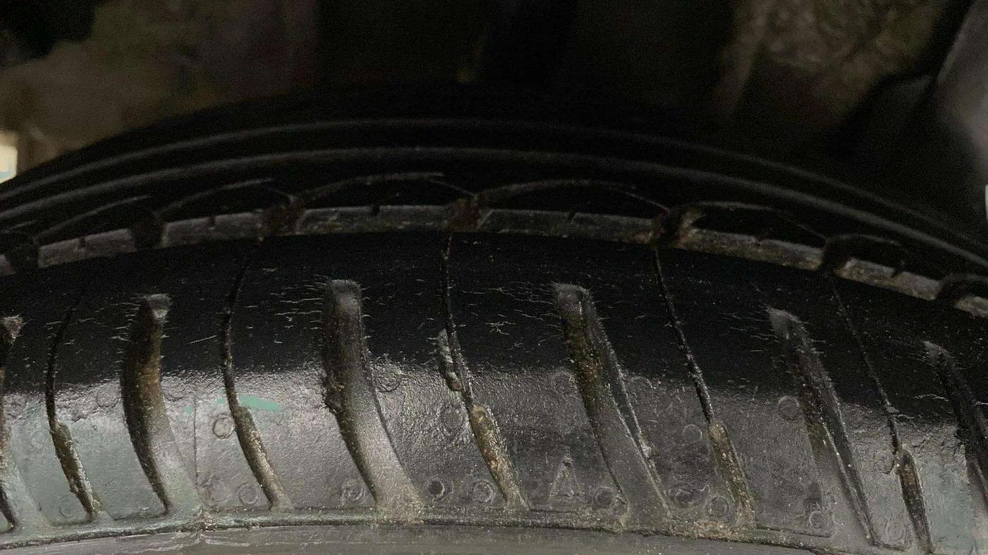 2018 Tata TIGOR XZ PETROL, Petrol, Manual, 65,915 km, Right Rear Tyre Tread