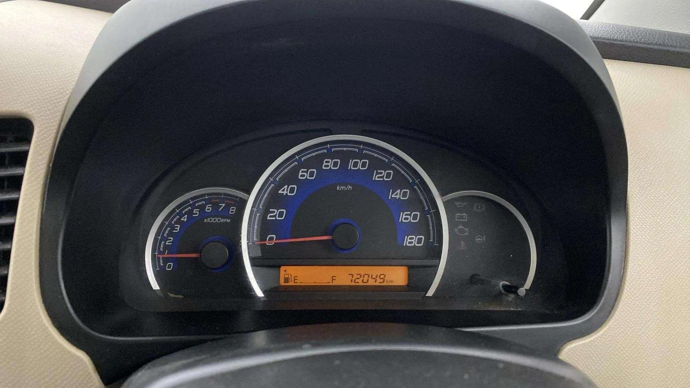 2017 Maruti Wagon R 1.0 VXI, Petrol, Manual, 72,062 km, Odometer Image