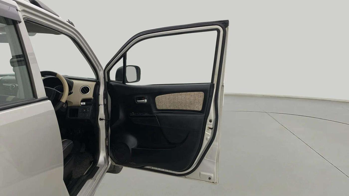 2017 Maruti Wagon R 1.0 VXI, Petrol, Manual, 72,062 km, RHS Front Door