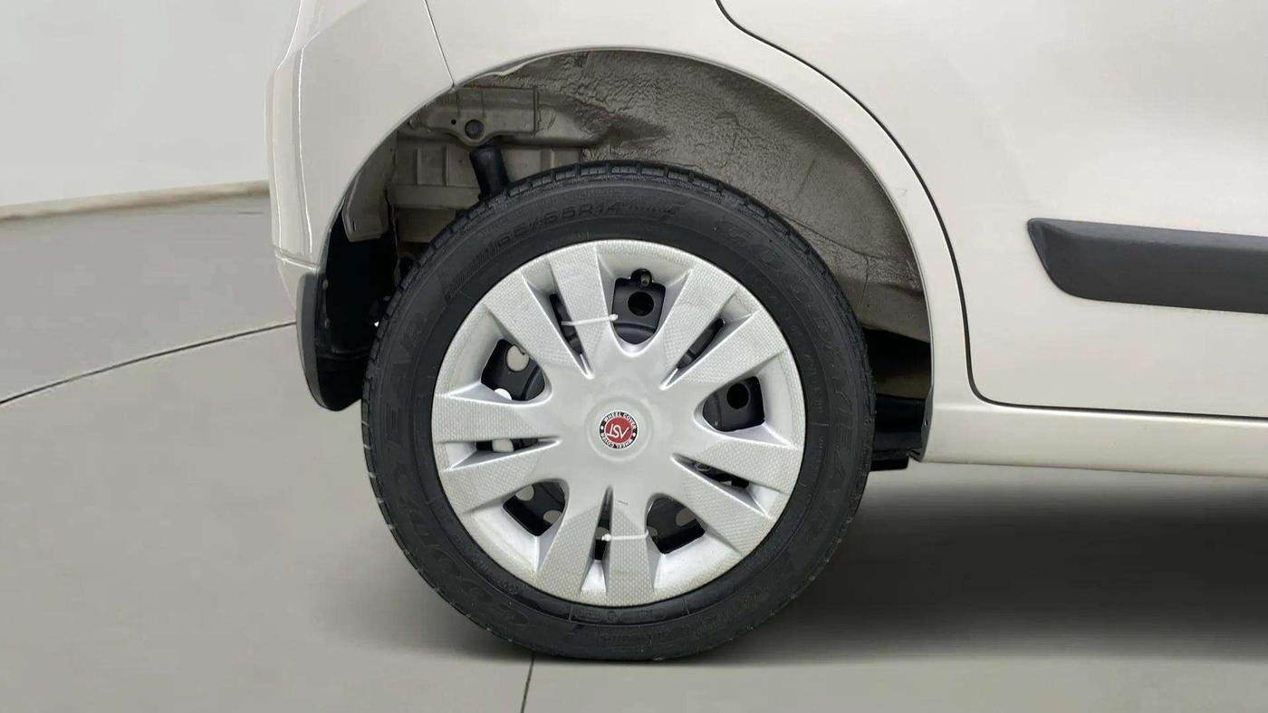 2017 Maruti Wagon R 1.0 VXI, Petrol, Manual, 72,062 km, Right Rear Wheel