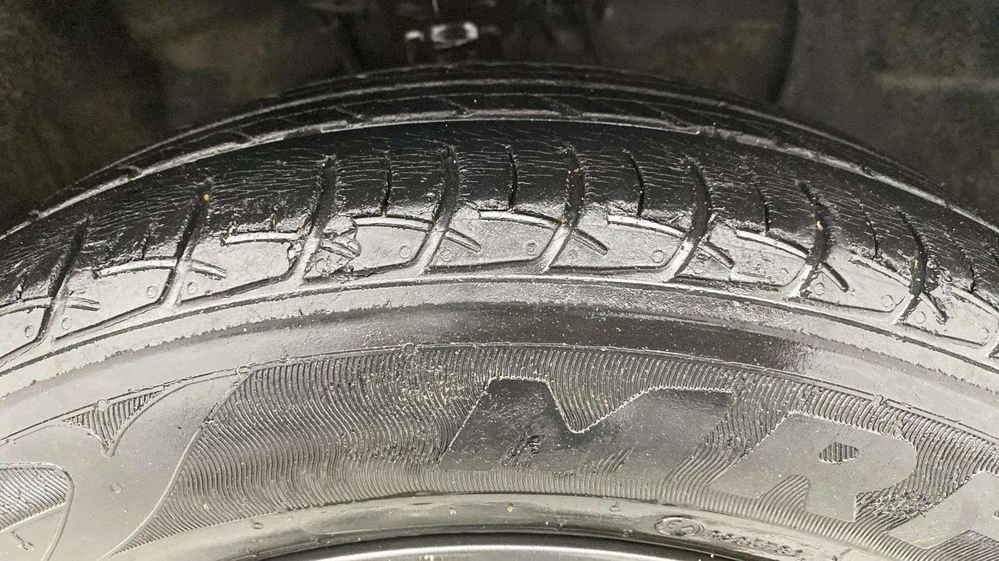 2018 Hyundai Elite i20 ASTA 1.2, Petrol, Manual, 47,673 km, Right Front Tyre Tread