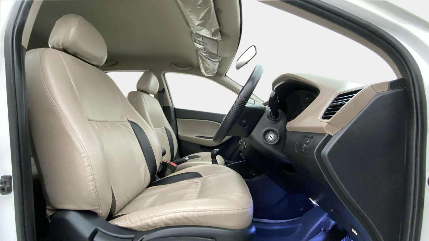 2018 Hyundai Elite i20 ASTA 1.2, Petrol, Manual, 47,673 km, Right Side Front Door Cabin