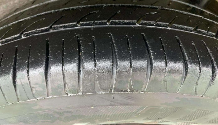 2014 Maruti Wagon R 1.0 VXI, Petrol, Manual, 45,725 km, Left Rear Tyre Tread