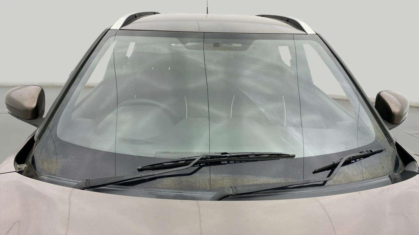 2021 Nissan MAGNITE XL TURBO, Petrol, Manual, 91,883 km, Front Windshield