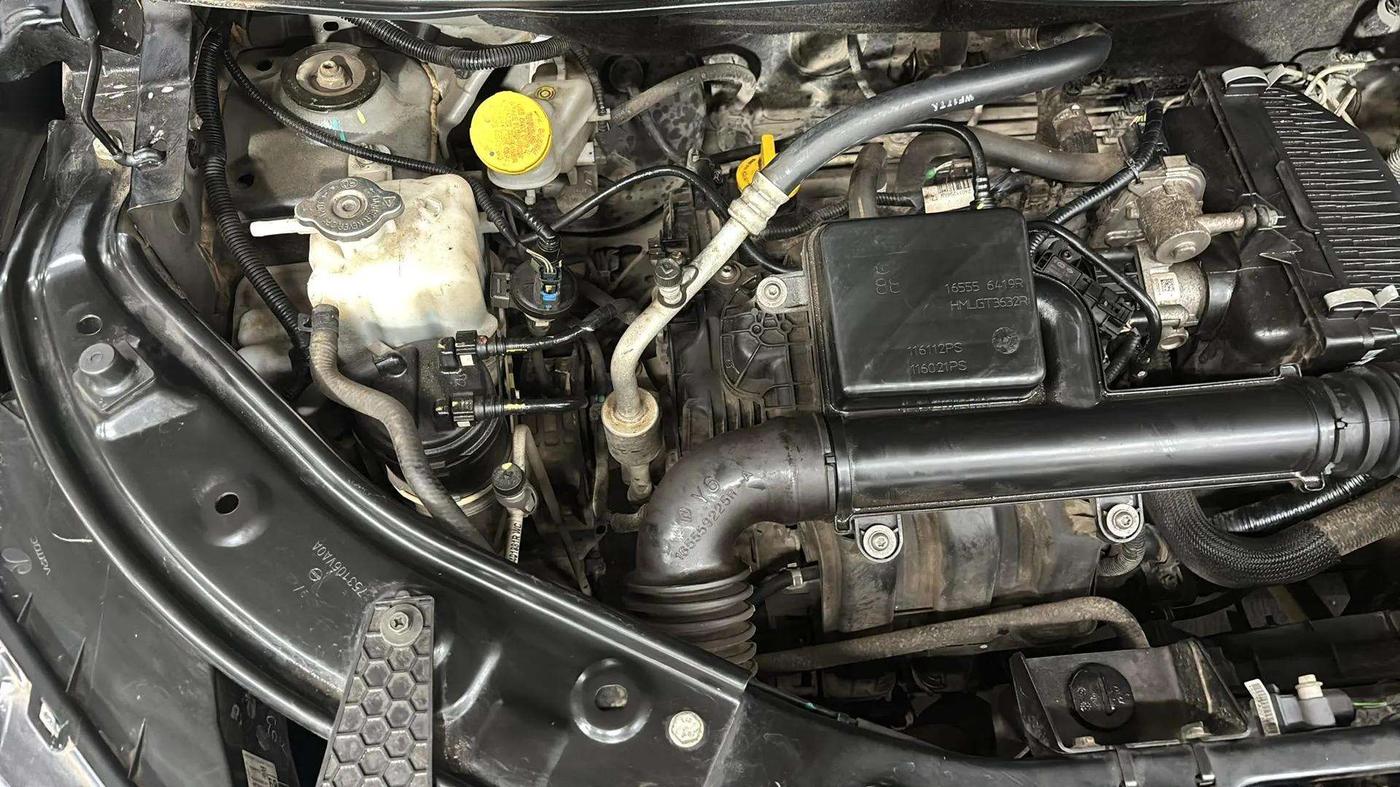 2022 Nissan MAGNITE XV MT, Petrol, Manual, 23,617 km, Engine View - Right