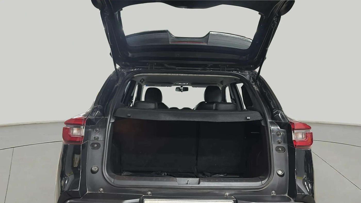2022 Nissan MAGNITE XV MT, Petrol, Manual, 23,617 km, Boot Inside
