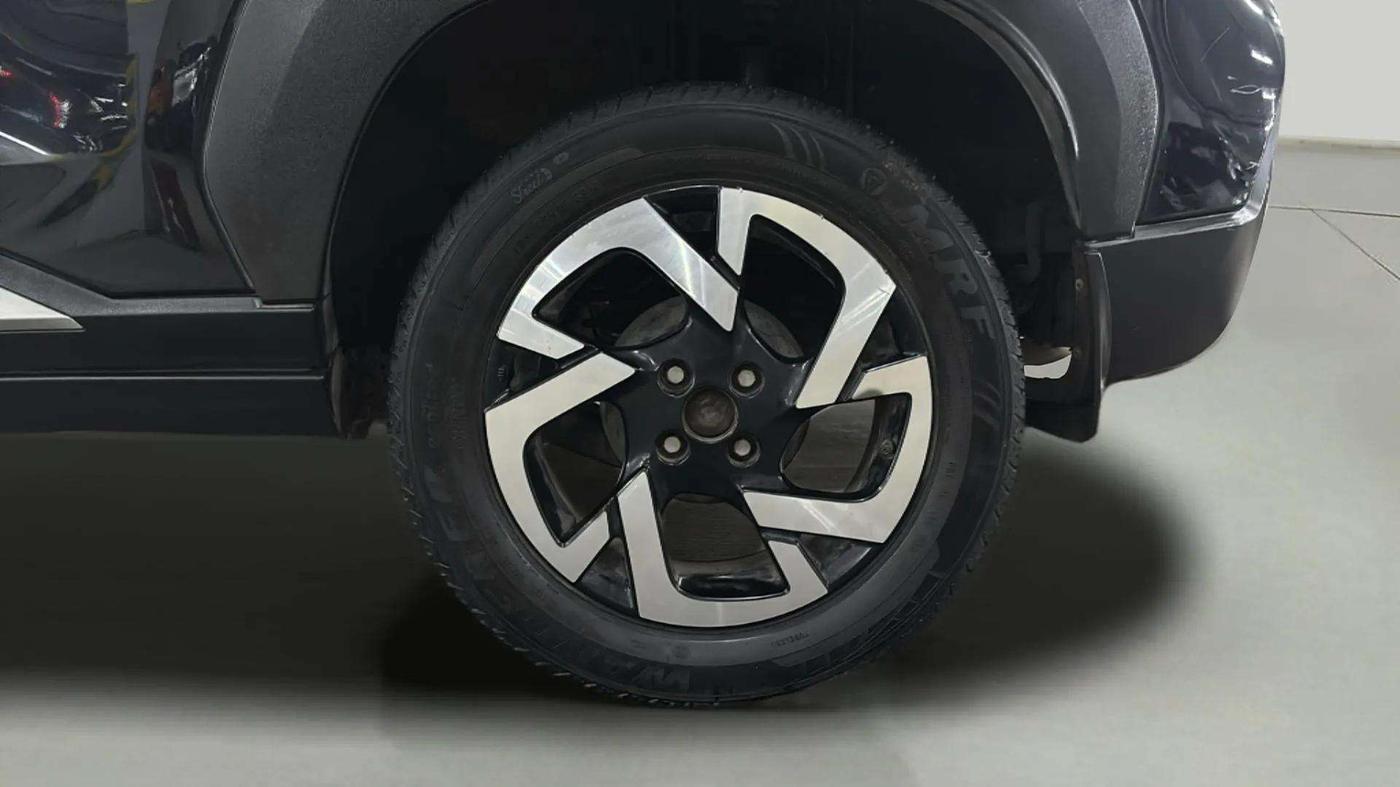 2022 Nissan MAGNITE XV MT, Petrol, Manual, 23,617 km, Left Rear Wheel