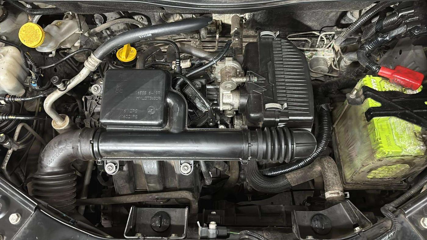 2022 Nissan MAGNITE XV MT, Petrol, Manual, 23,617 km, Engine View