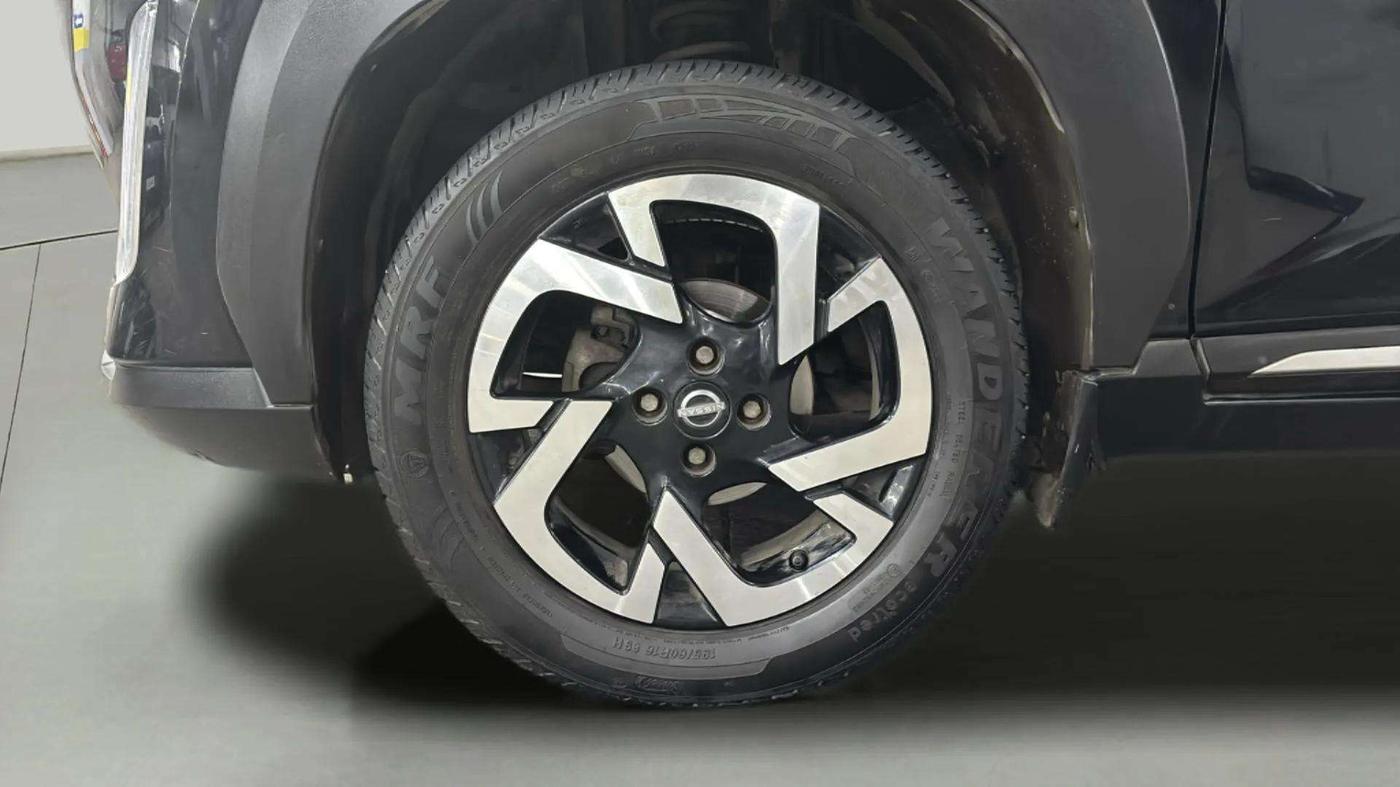 2022 Nissan MAGNITE XV MT, Petrol, Manual, 23,617 km, Left Front Wheel