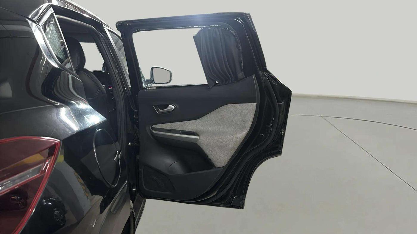 2022 Nissan MAGNITE XV MT, Petrol, Manual, 23,617 km, RHS Rear Door