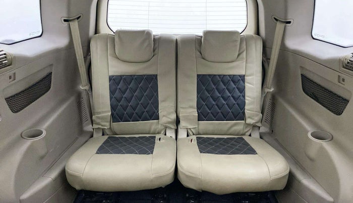 2017 Mahindra XUV500 W6, Diesel, Manual, 91,132 km, Third Seat Row ( optional )