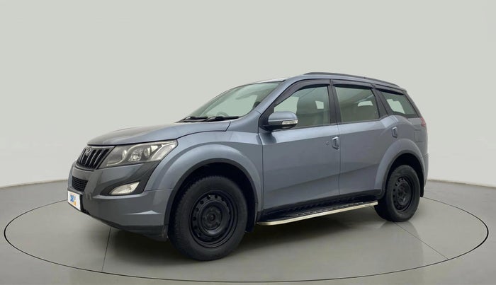 2017 Mahindra XUV500 W6, Diesel, Manual, 91,132 km, Left Front Diagonal