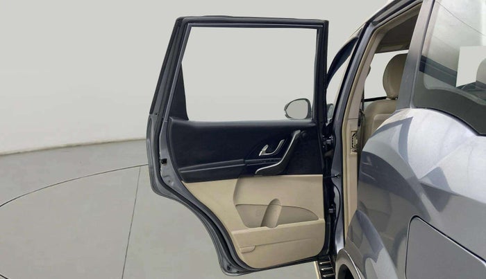 2017 Mahindra XUV500 W6, Diesel, Manual, 91,132 km, LHS Rear Door