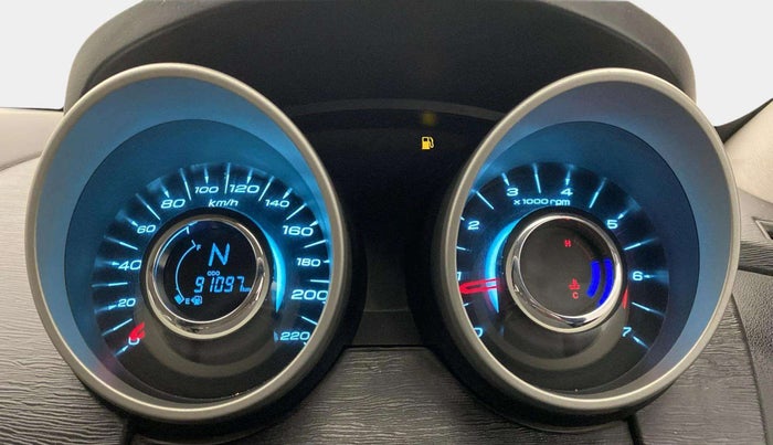 2017 Mahindra XUV500 W6, Diesel, Manual, 91,132 km, Odometer Image