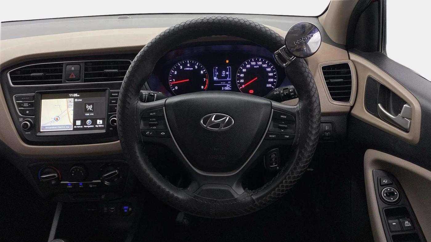 2020 Hyundai Elite i20 SPORTZ PLUS 1.2, Petrol, Manual, 31,943 km, Steering Wheel Close Up