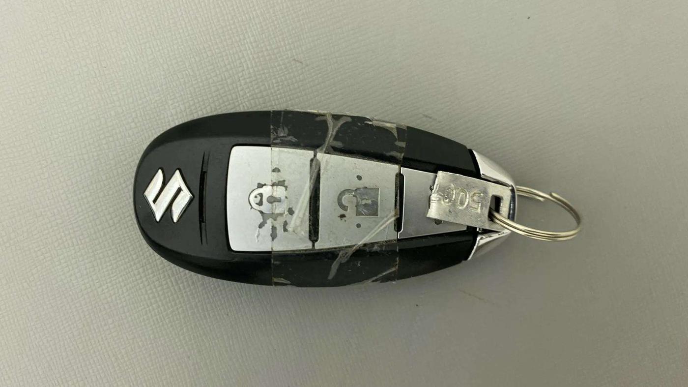 2016 Maruti Ciaz ZXI+, Petrol, Manual, 68,155 km, Key Close Up