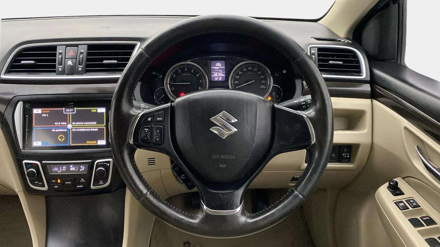 2016 Maruti Ciaz ZXI+, Petrol, Manual, 68,155 km, Steering Wheel Close Up