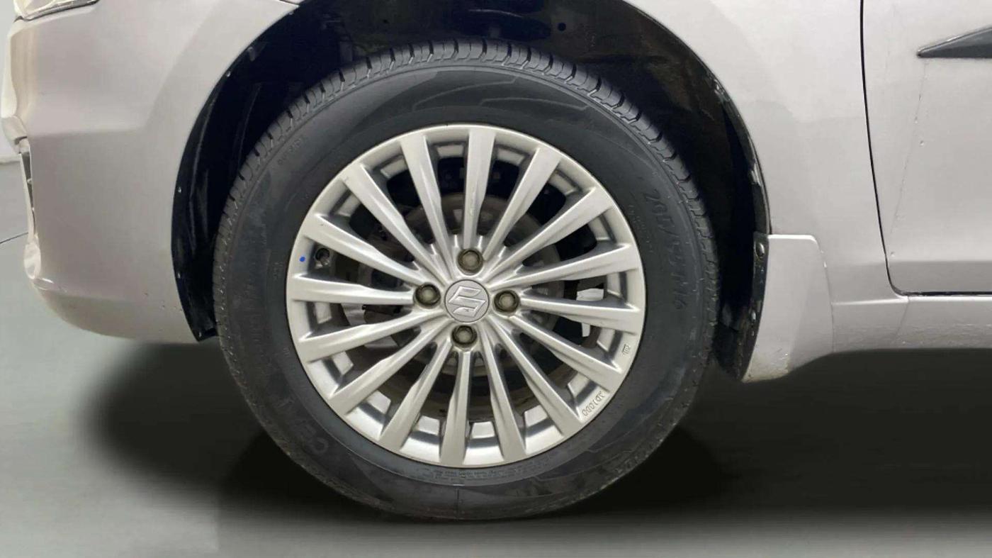2016 Maruti Ciaz ZXI+, Petrol, Manual, 68,155 km, Left Front Wheel