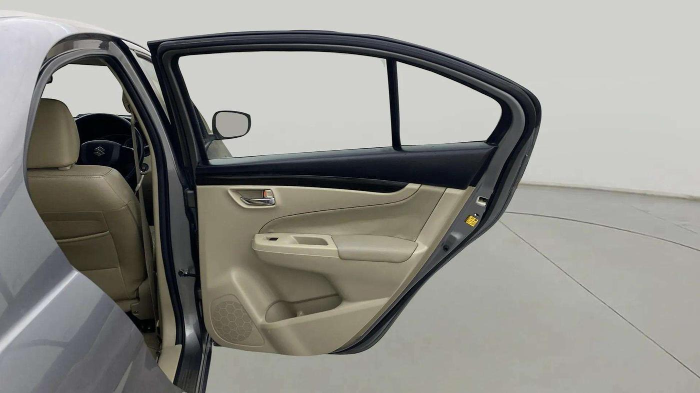 2016 Maruti Ciaz ZXI+, Petrol, Manual, 68,155 km, RHS Rear Door