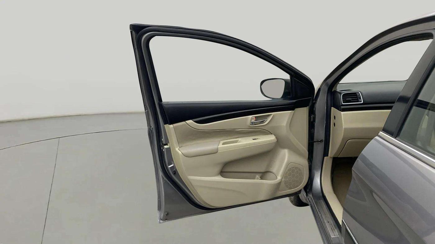 2016 Maruti Ciaz ZXI+, Petrol, Manual, 68,155 km, LHS Front Door