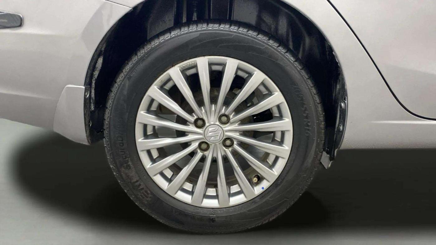 2016 Maruti Ciaz ZXI+, Petrol, Manual, 68,155 km, Right Rear Wheel