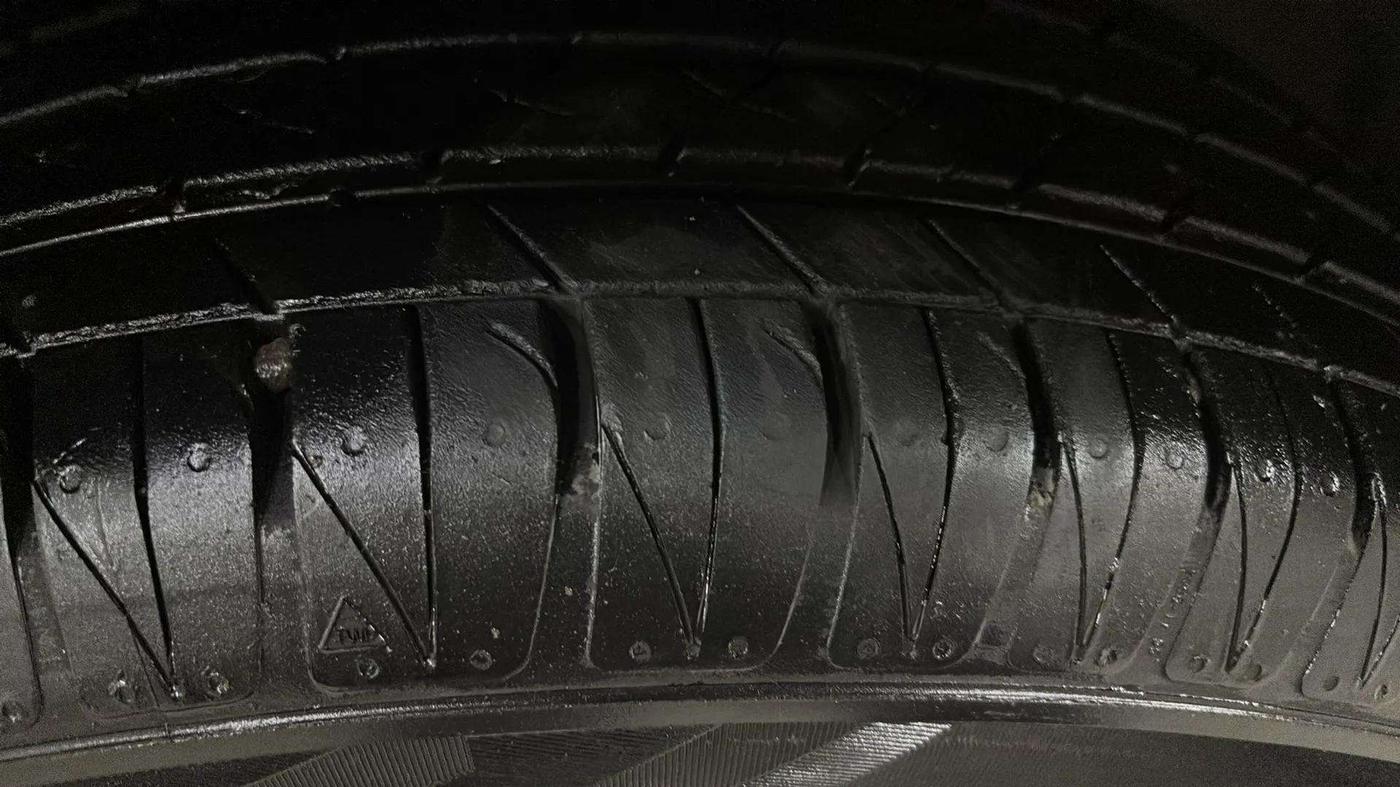 2023 KIA SONET GTX PLUS 1.0 DCT, Petrol, Automatic, 7,619 km, Right Front Tyre Tread