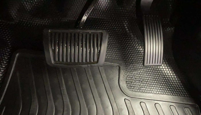 2021 Hyundai NEW SANTRO MAGNA AMT, Petrol, Automatic, 15,251 km, Pedals