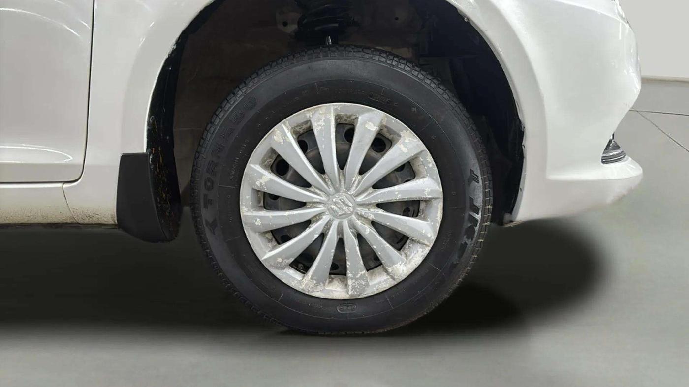 2016 Maruti Swift Dzire VXI, Petrol, Manual, 26,059 km, Right Front Wheel
