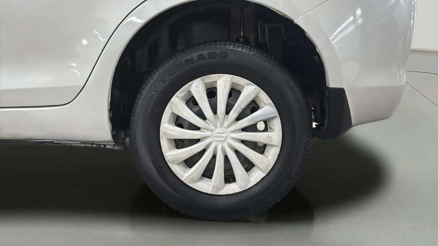 2016 Maruti Swift Dzire VXI, Petrol, Manual, 26,059 km, Left Rear Wheel