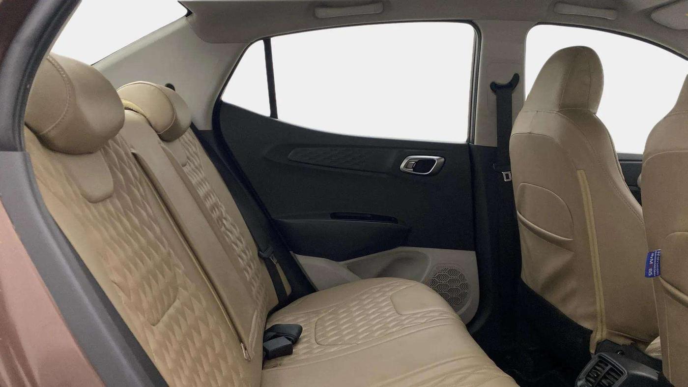 2020 Hyundai AURA SX 1.2 (O), Petrol, Manual, 19,666 km, Right Side Rear Door Cabin
